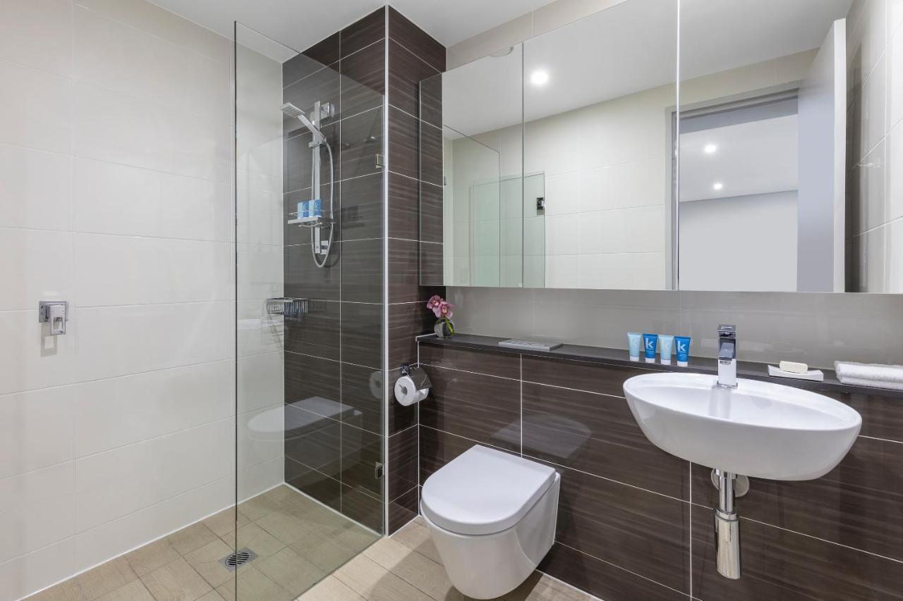 Meriton Suites North Ryde Σίδνεϊ Εξωτερικό φωτογραφία A modern bathroom